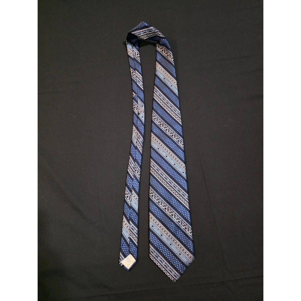Vintage Christian Dior New York Paris All Silk Tie
